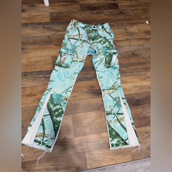 Valabasas Pants - Valabasas Play Cargo Pants Size 14 – Camo Streetwear